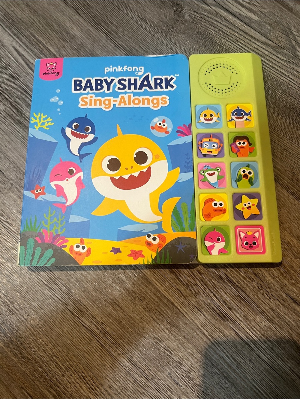 Baby Shark Sing-Alongs Sound Book
